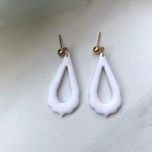 Charming White Teardrop Earrings